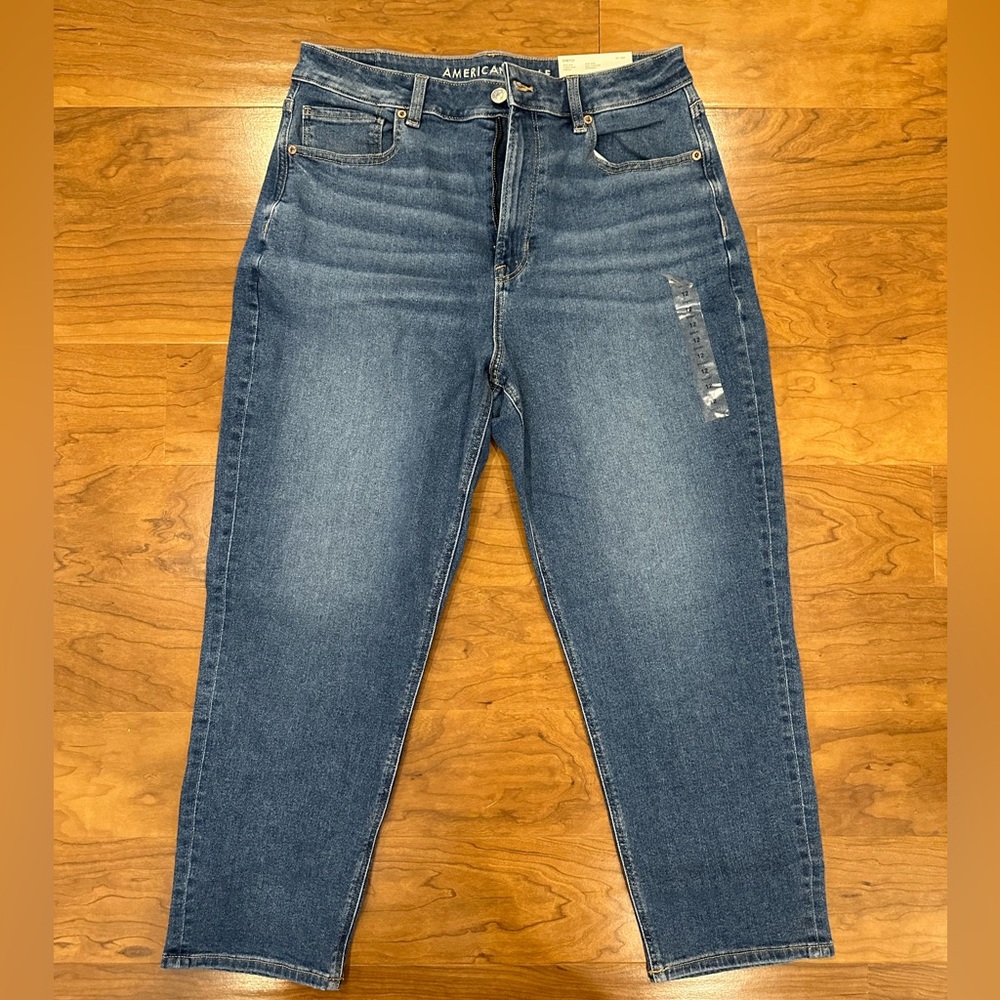 American Eagle Mom Jeans!